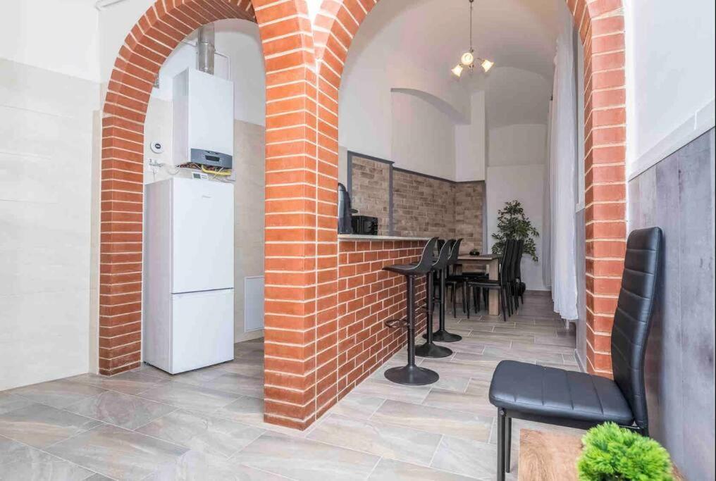 בודפשט D3 Basilica Luxury Spacious Free Parking For 1 Car מראה חיצוני תמונה