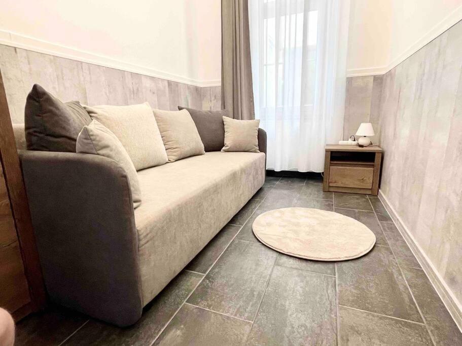 בודפשט D3 Basilica Luxury Spacious Free Parking For 1 Car מראה חיצוני תמונה