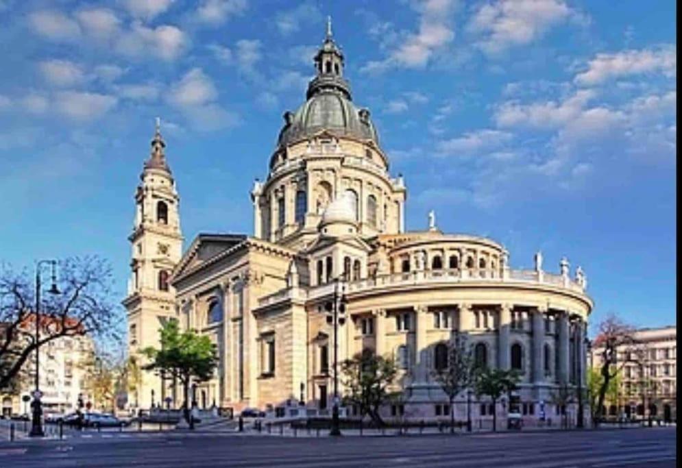 בודפשט D3 Basilica Luxury Spacious Free Parking For 1 Car מראה חיצוני תמונה
