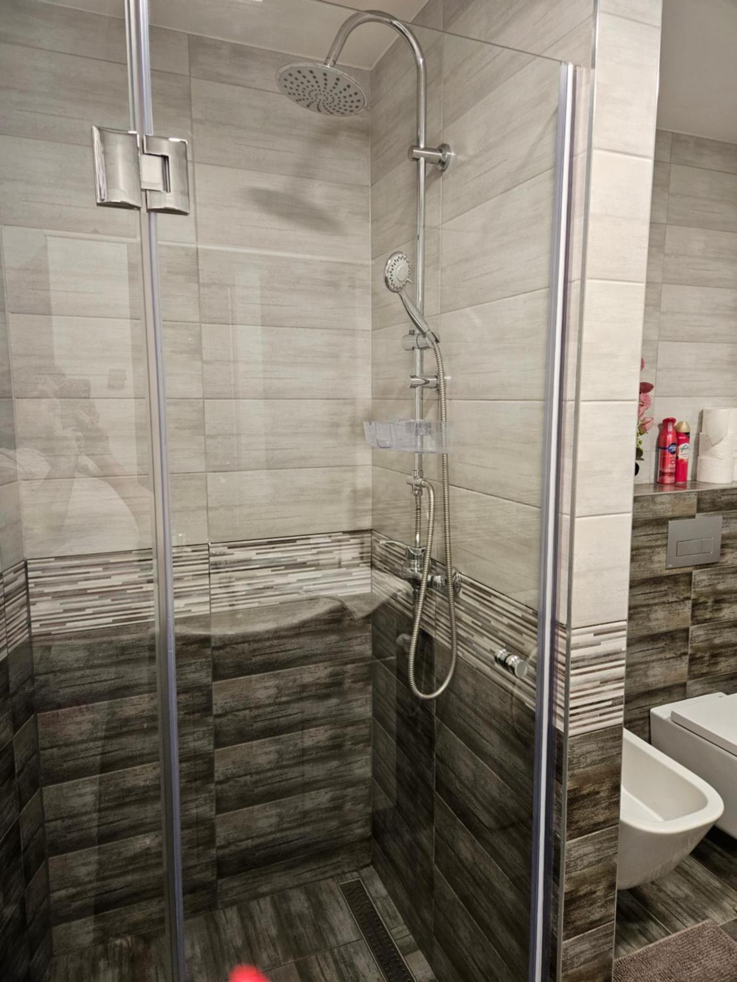 בודפשט D3 Basilica Luxury Spacious Free Parking For 1 Car מראה חיצוני תמונה